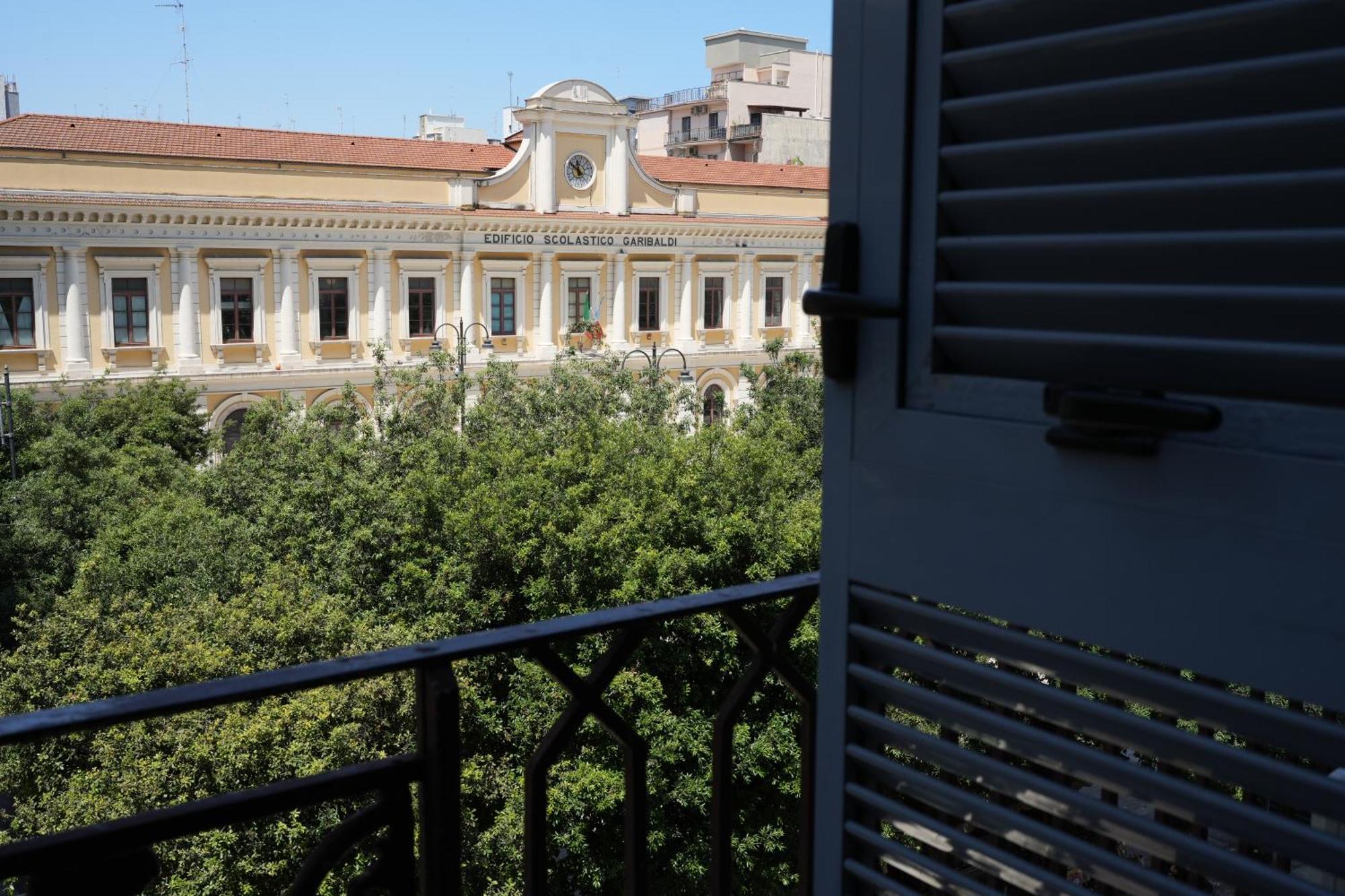 Palazzo Manzoni Apartments Bari Eksteriør bilde